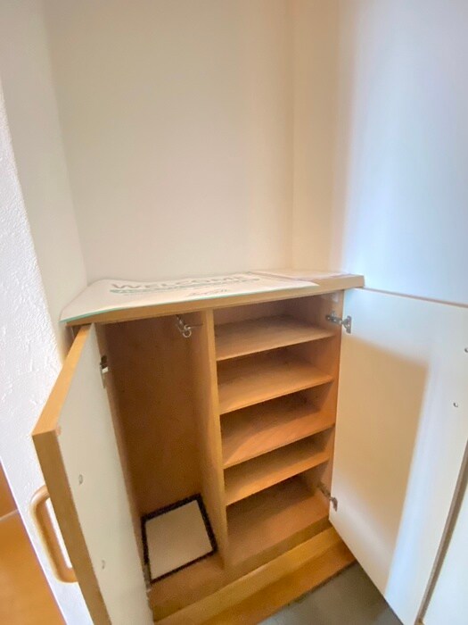 物件内観写真18　(靴箱)