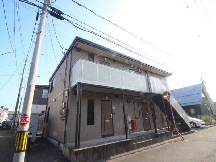 物件外観写真3　(エントランス部分)