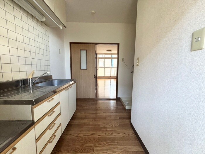 物件内観写真15　(廊下)