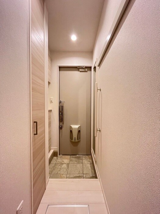 物件内観写真17　(玄関)