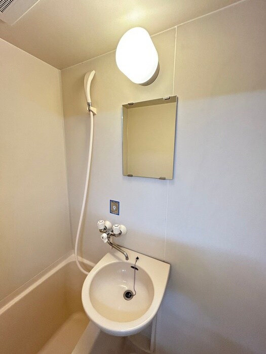 物件内観写真12　(洗面)