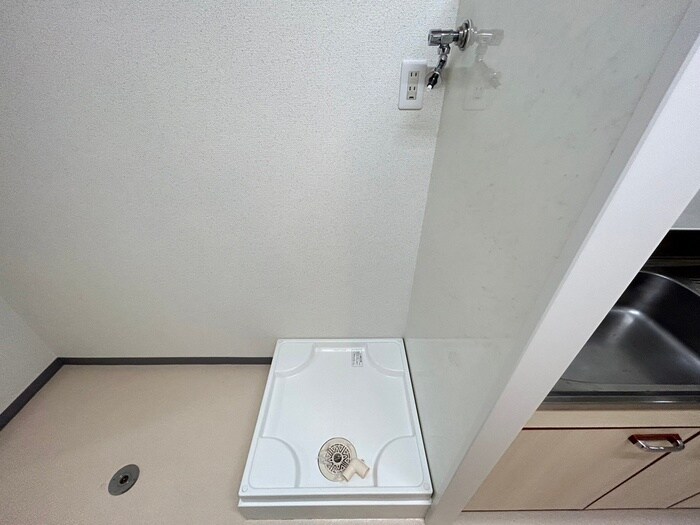 物件内観写真14　(洗濯機置場)