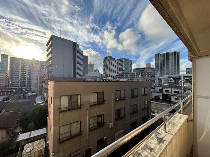 物件内観写真16　(室内からの展望)