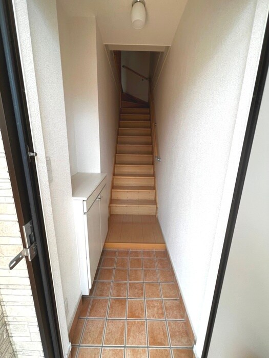 物件内観写真7　(玄関)