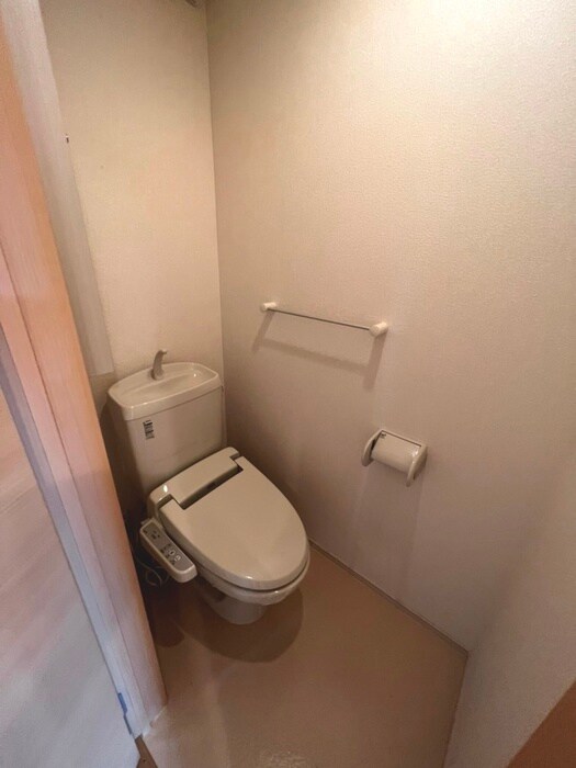 物件内観写真10　(トイレ)