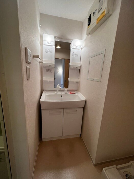 物件内観写真12　(洗面)