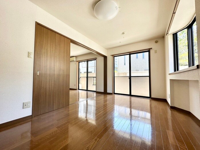 物件内観写真10　(居室)