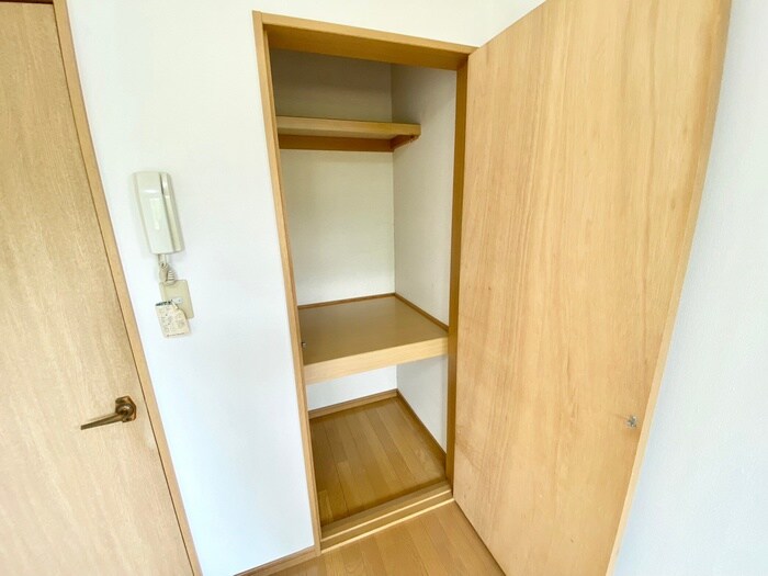 物件内観写真18　(収納)