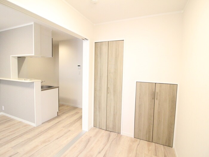 物件内観写真8　(居室)