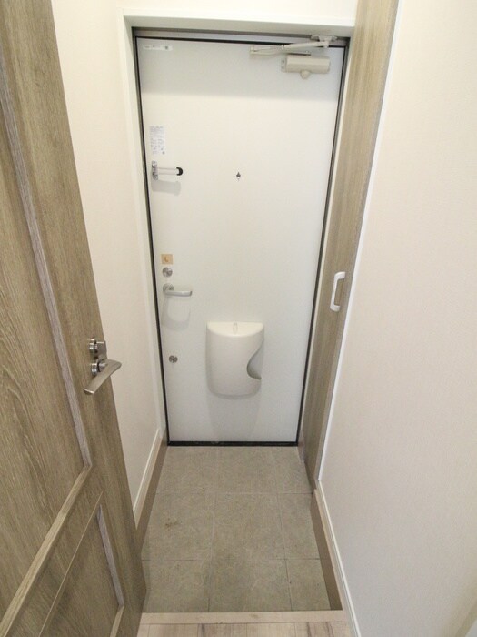 物件内観写真15　(玄関)