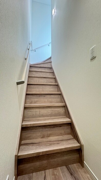 物件内観写真16　(廊下)