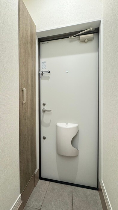 物件内観写真17　(玄関)