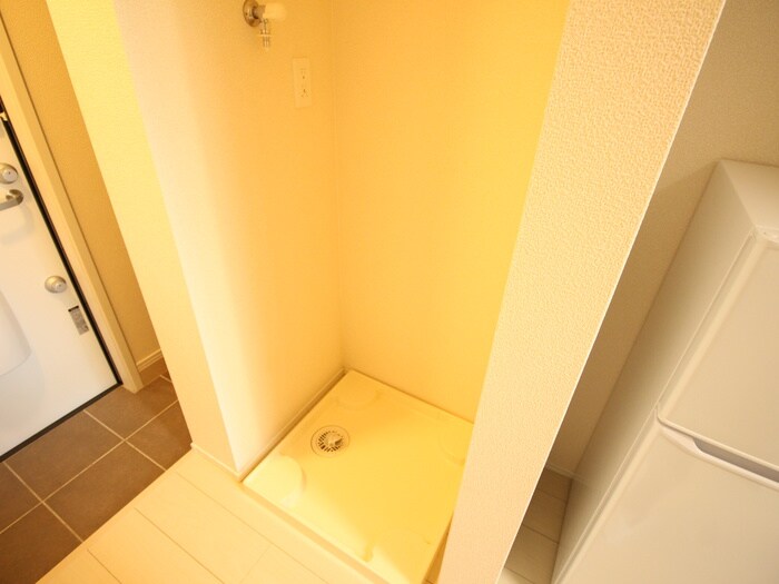 物件内観写真20　(洗濯機置場)