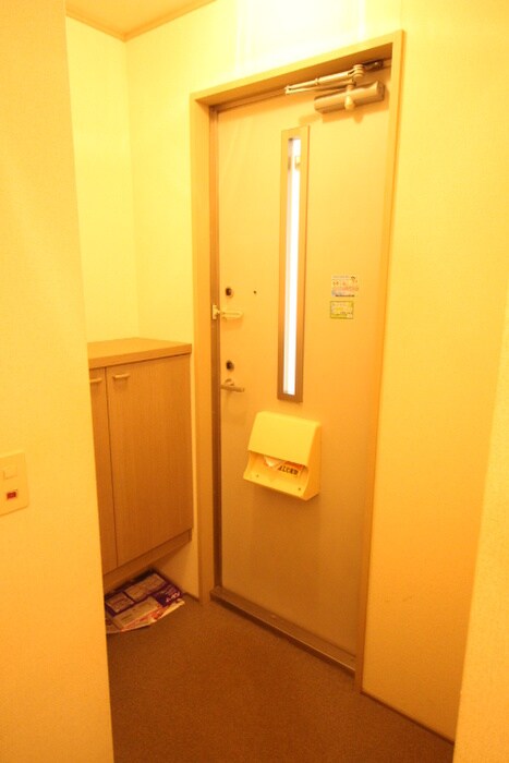 物件内観写真19　(玄関)
