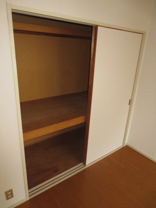 物件内観写真10　(収納)