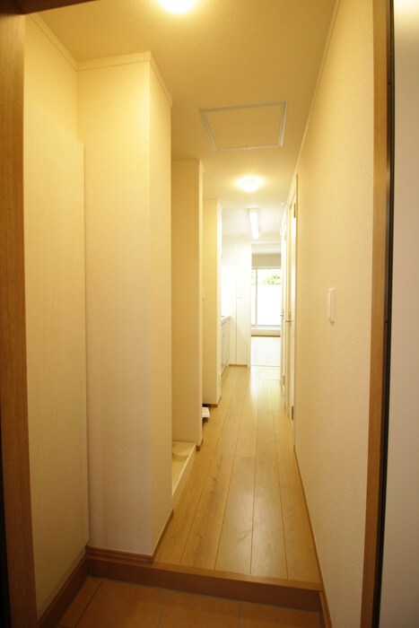 物件内観写真22　(玄関)