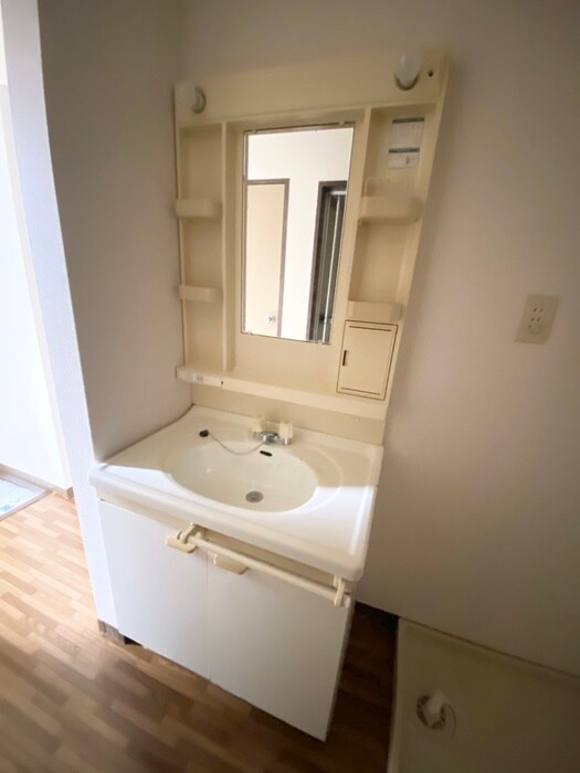 物件内観写真10　(洗面)