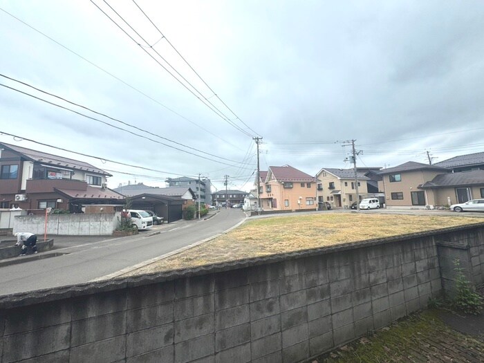 物件内観写真17　(室内からの展望)