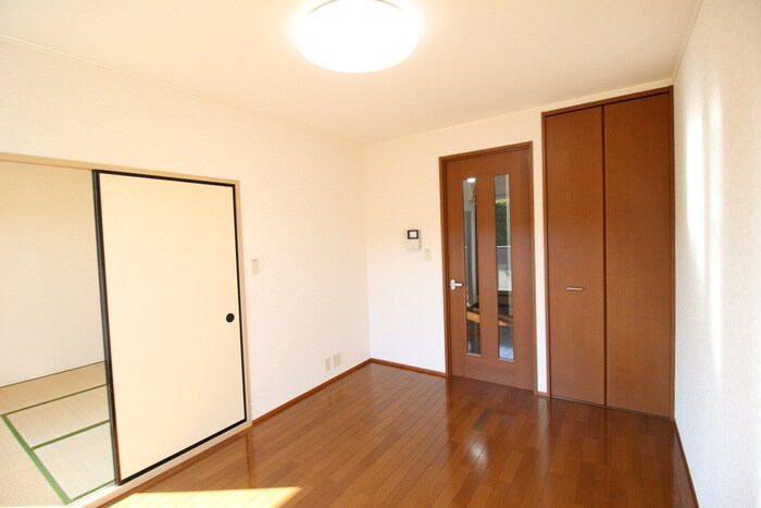 物件内観写真9　(居室)