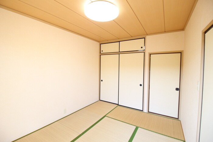 物件内観写真10　(居室)