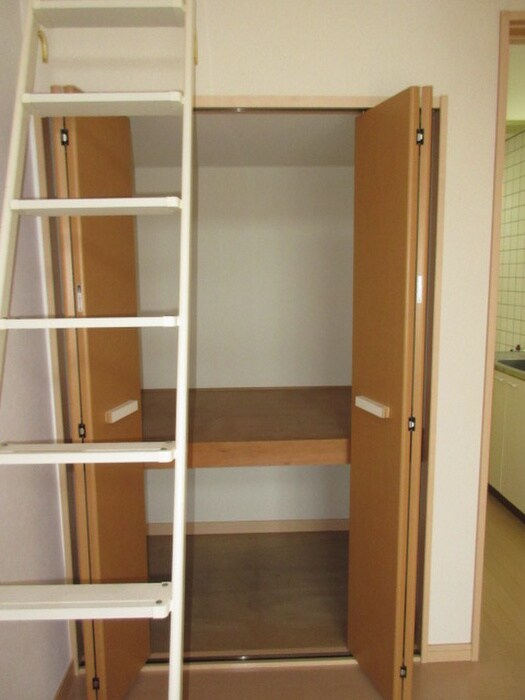 物件内観写真13　(収納)