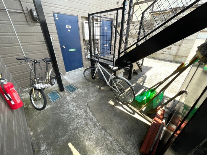 物件外観写真6　(駐輪場)