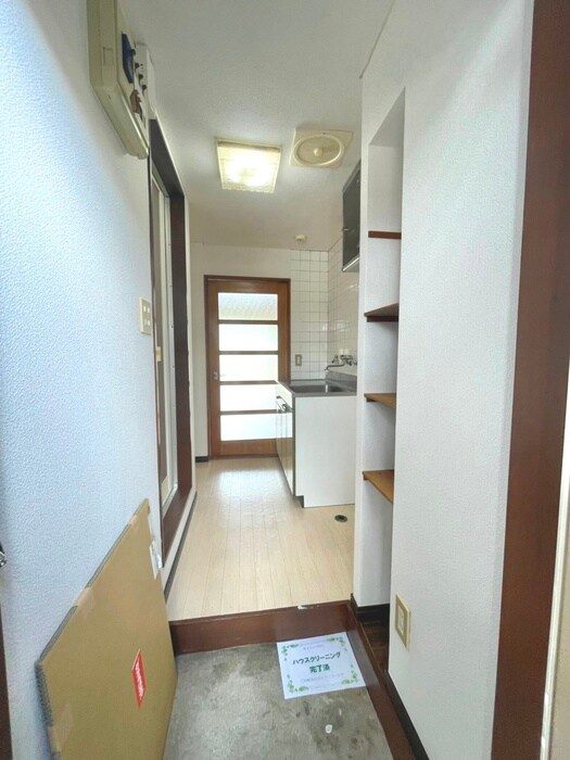 物件内観写真13　(廊下)