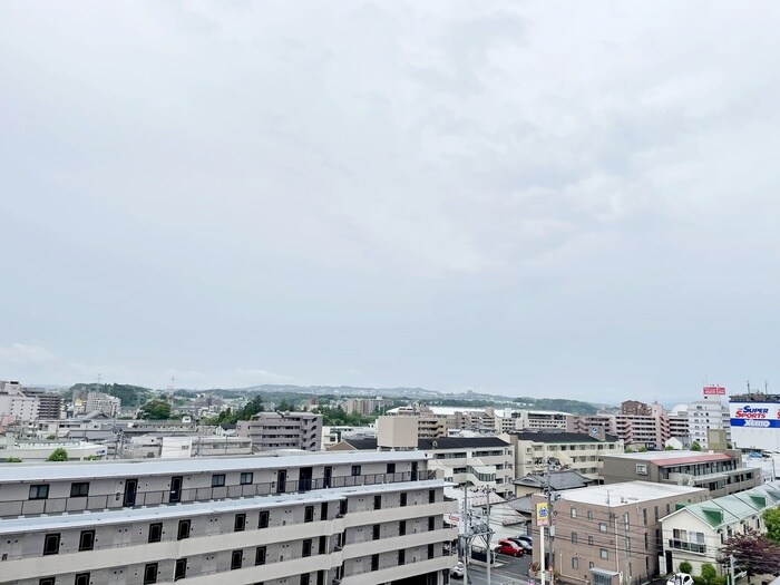 物件内観写真16　(室内からの展望)