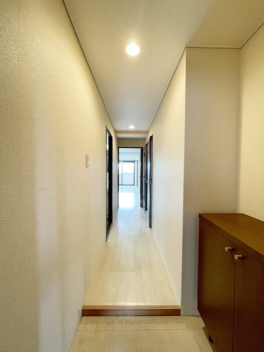 物件内観写真21　(玄関)