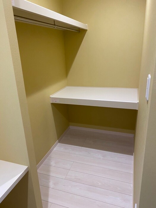 物件内観写真18　(収納)