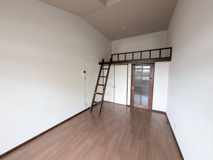 物件内観写真8　(居室)