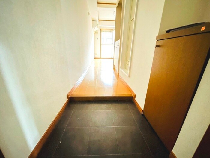 物件内観写真14　(玄関)