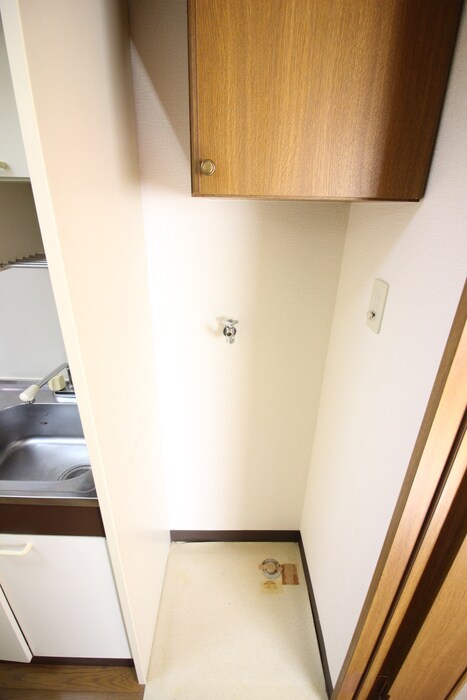 物件内観写真14　(洗濯機置場)