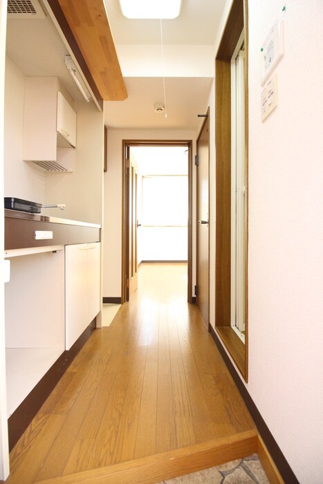 物件内観写真18　(廊下)
