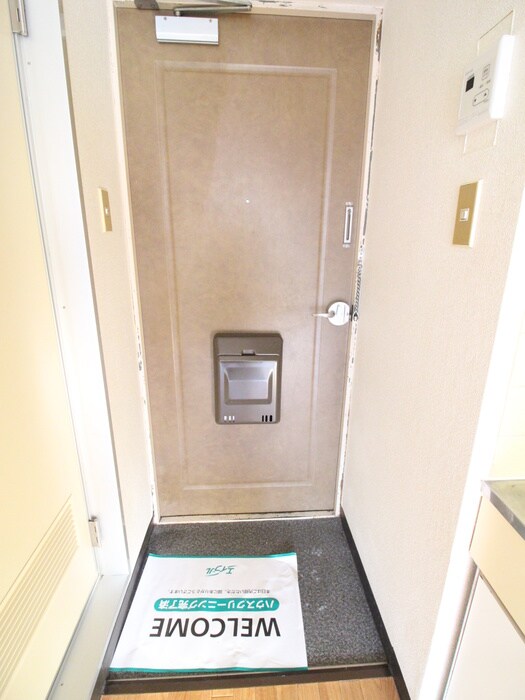 物件内観写真19　(玄関)
