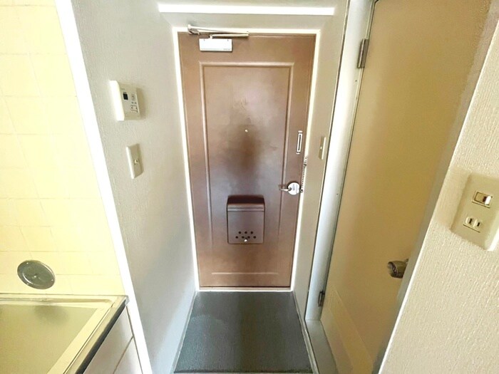 物件内観写真22　(玄関)