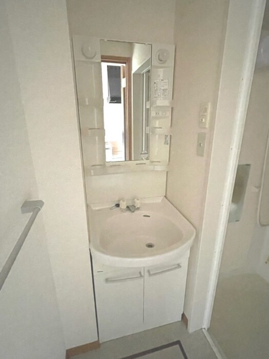 物件内観写真10　(洗面)