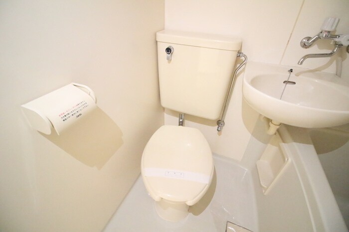 物件内観写真14　(トイレ)