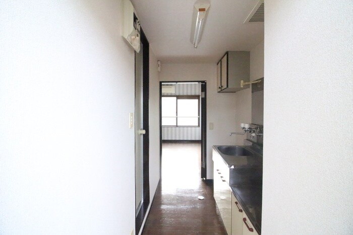 物件内観写真17　(玄関)