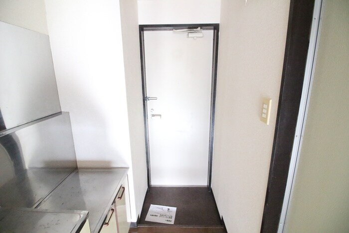物件内観写真19　(玄関)