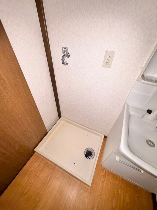 物件内観写真20　(洗濯機置場)