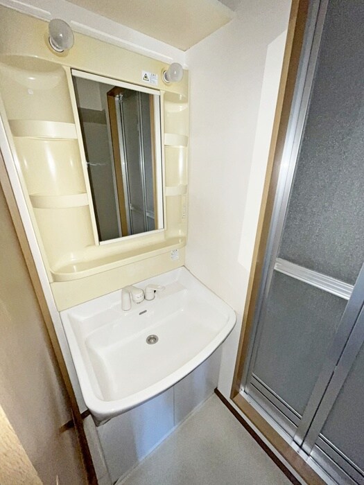 物件内観写真11　(洗面)