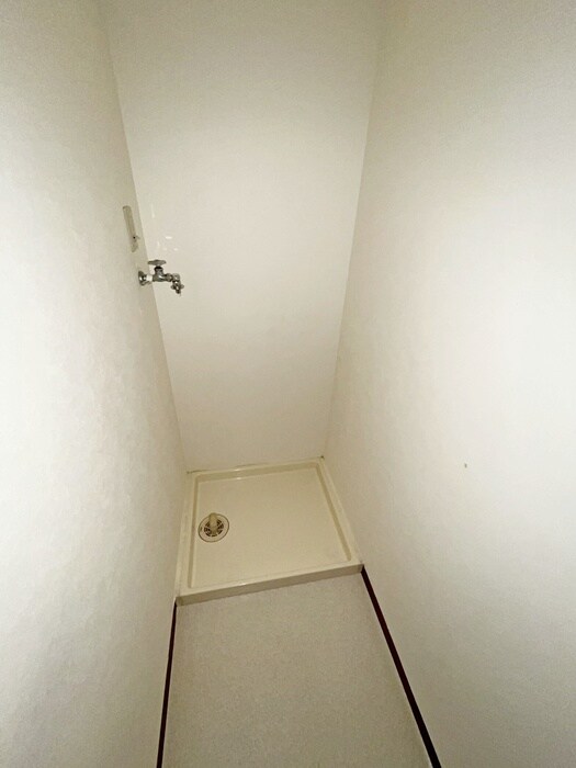 物件内観写真12　(洗濯機置場)