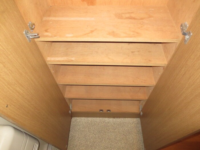 物件内観写真8　(靴箱)