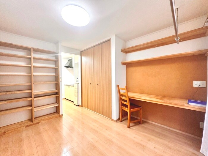 物件内観写真8　(居室)