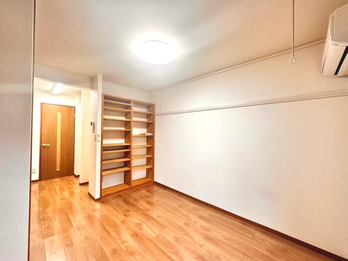 物件内観写真9　(居室)