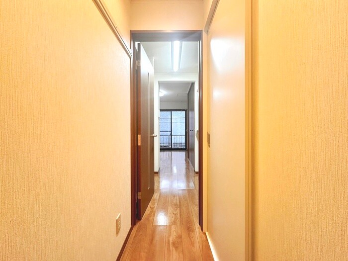 物件内観写真17　(廊下)