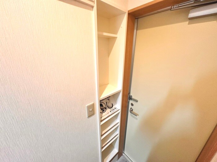物件内観写真18　(靴箱)