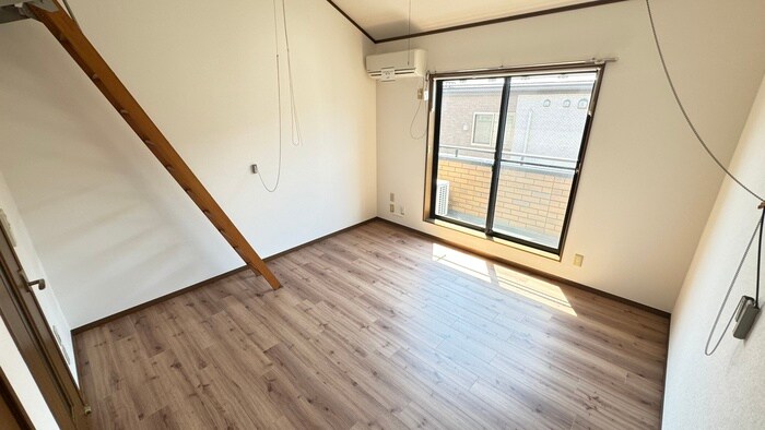 物件内観写真8　(居室)