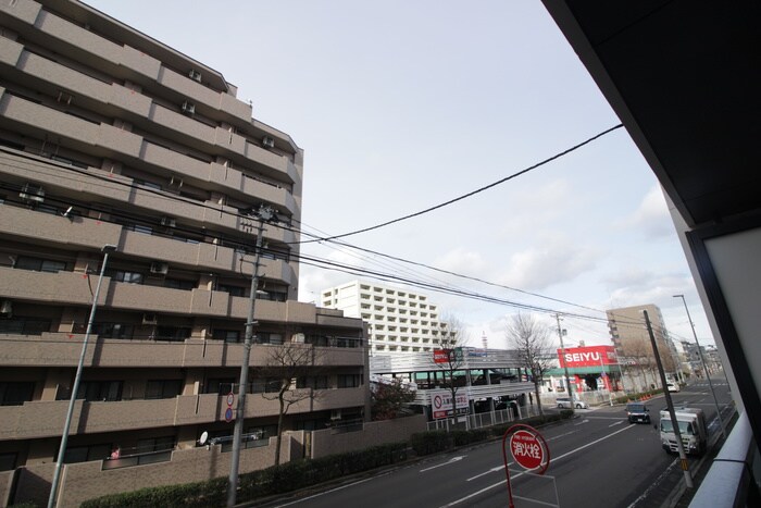 物件内観写真16　(室内からの展望)